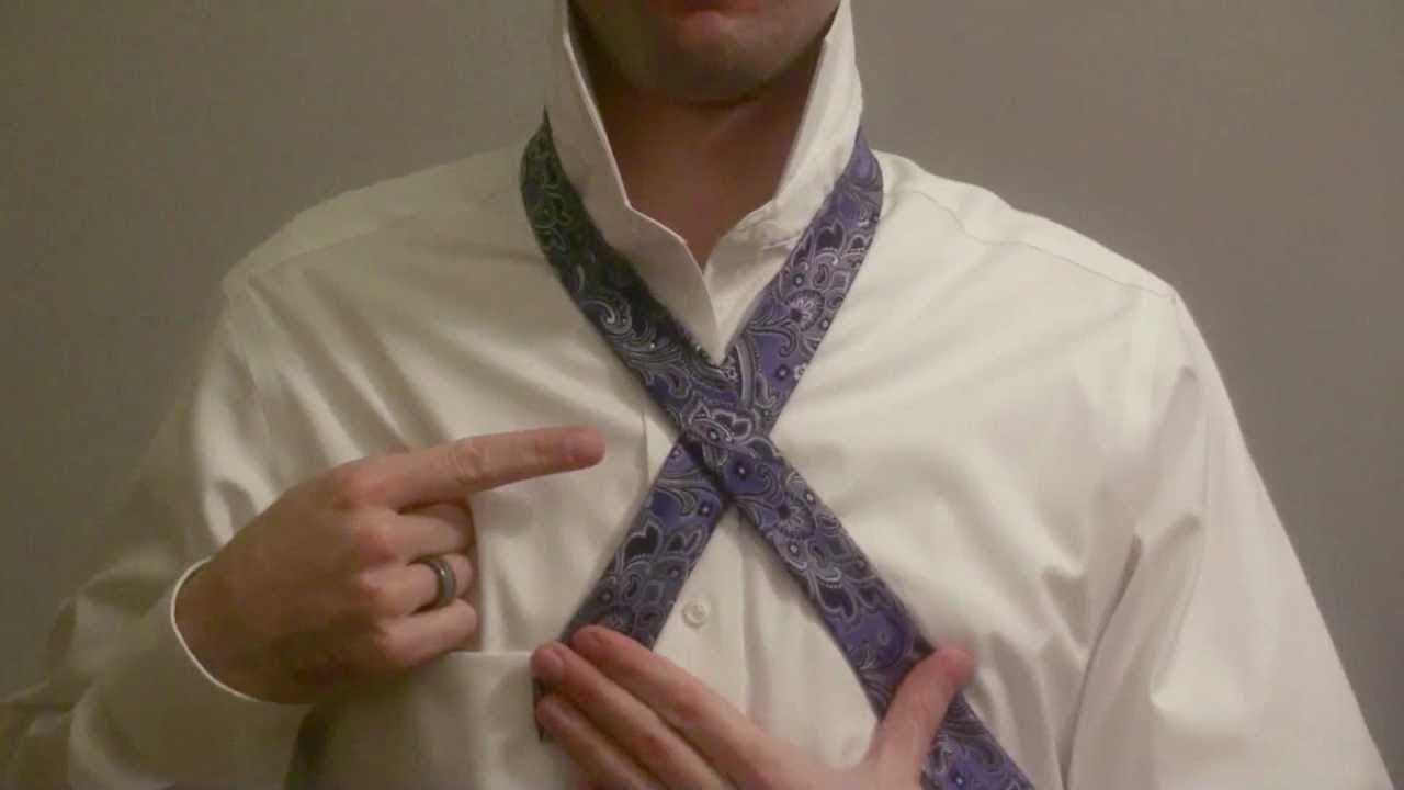 How to Tie a Full Windsor Knot