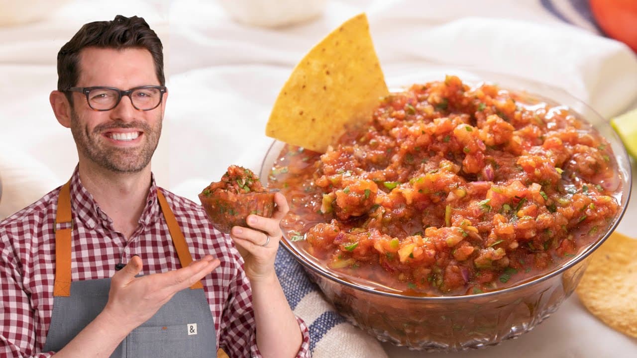 How to Make Salsa (Fresh Homemade Recipe in 15 Minutes)