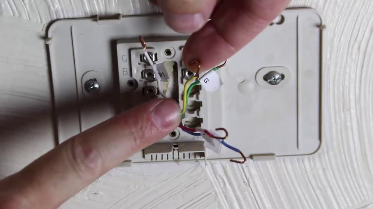 How to Install a Thermostat in 7 Steps