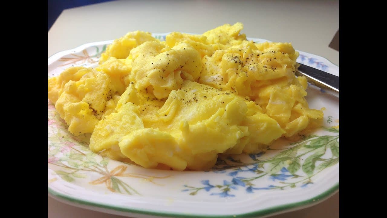 How to Make Perfect Fluffy Scrambled Eggs