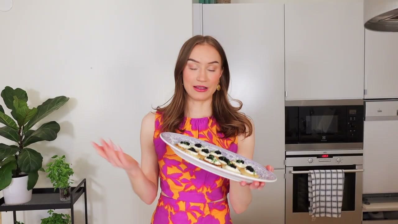 Step 4: Step 4: Make Caviar Toasts