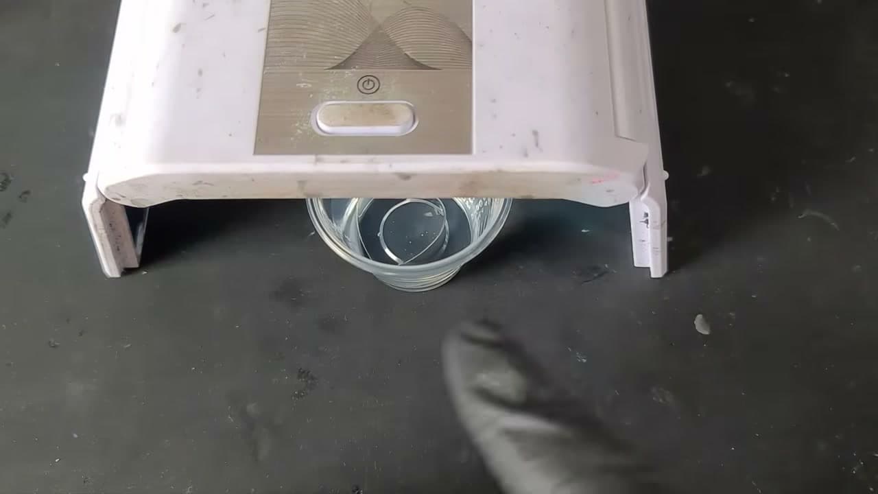 Step 9: Cure the Sticky Piece Under Water - How to Fix Sticky UV Resin