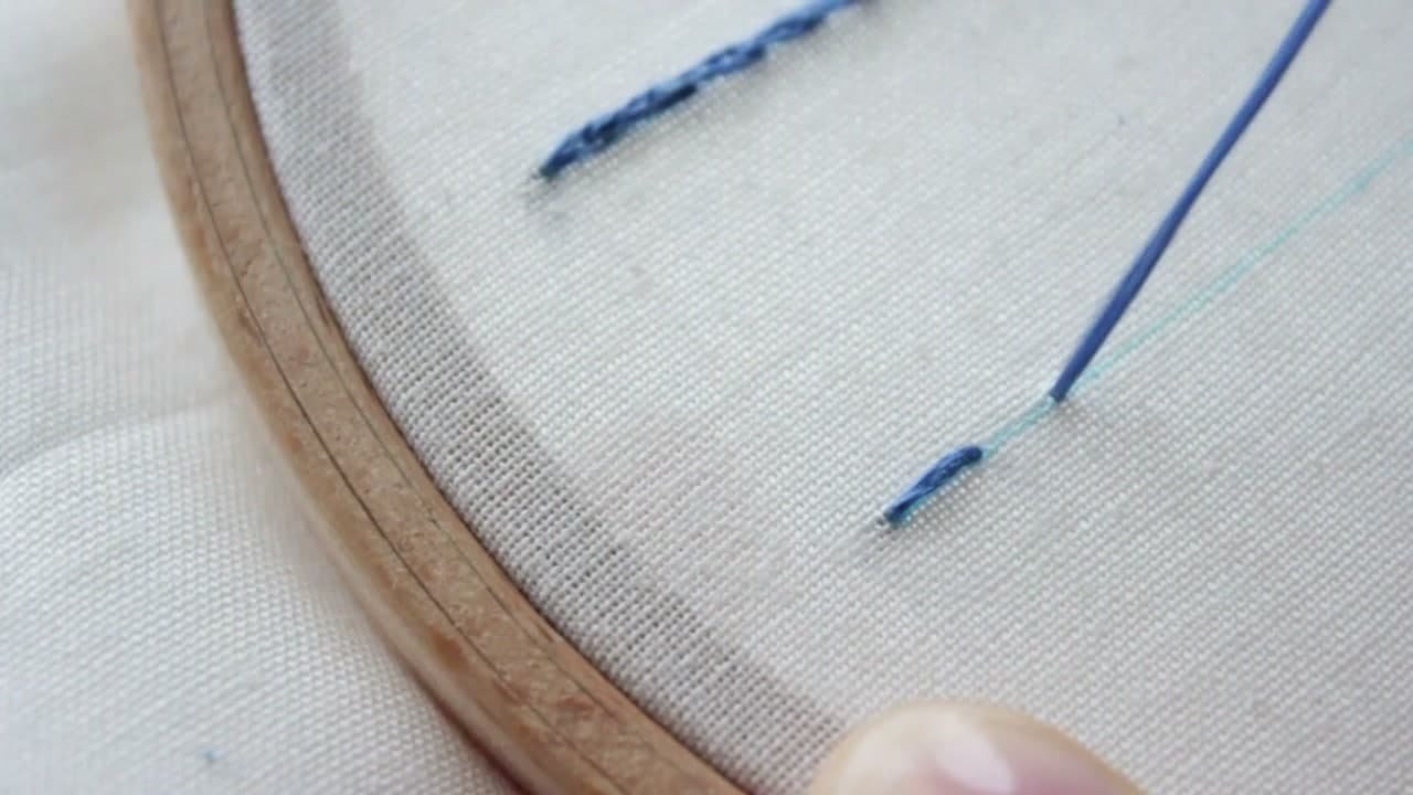 Step 8: Try Method Two, the Split Back Stitch - How to Do a Split Stitch
