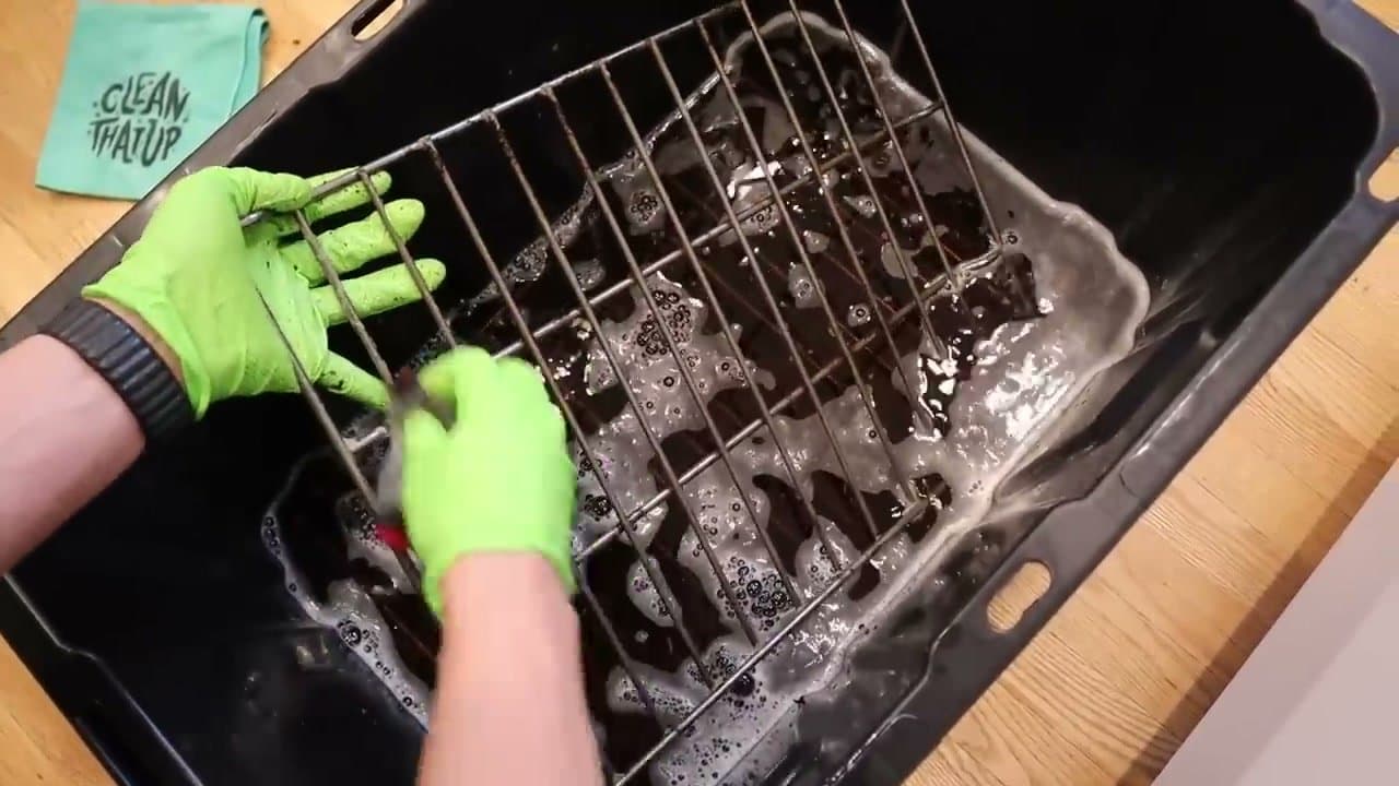 The finished result: How to Clean an Oven