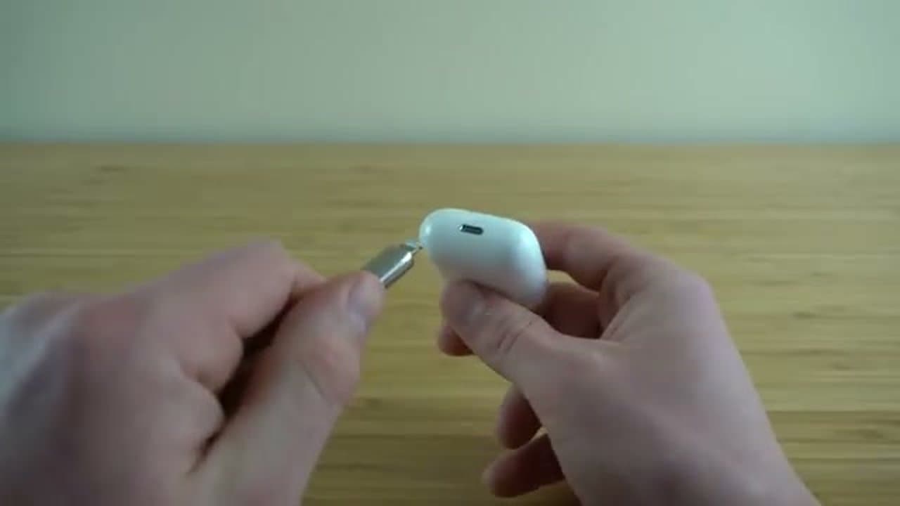 Step 3: Step 3: Charge the Case and Read the LED