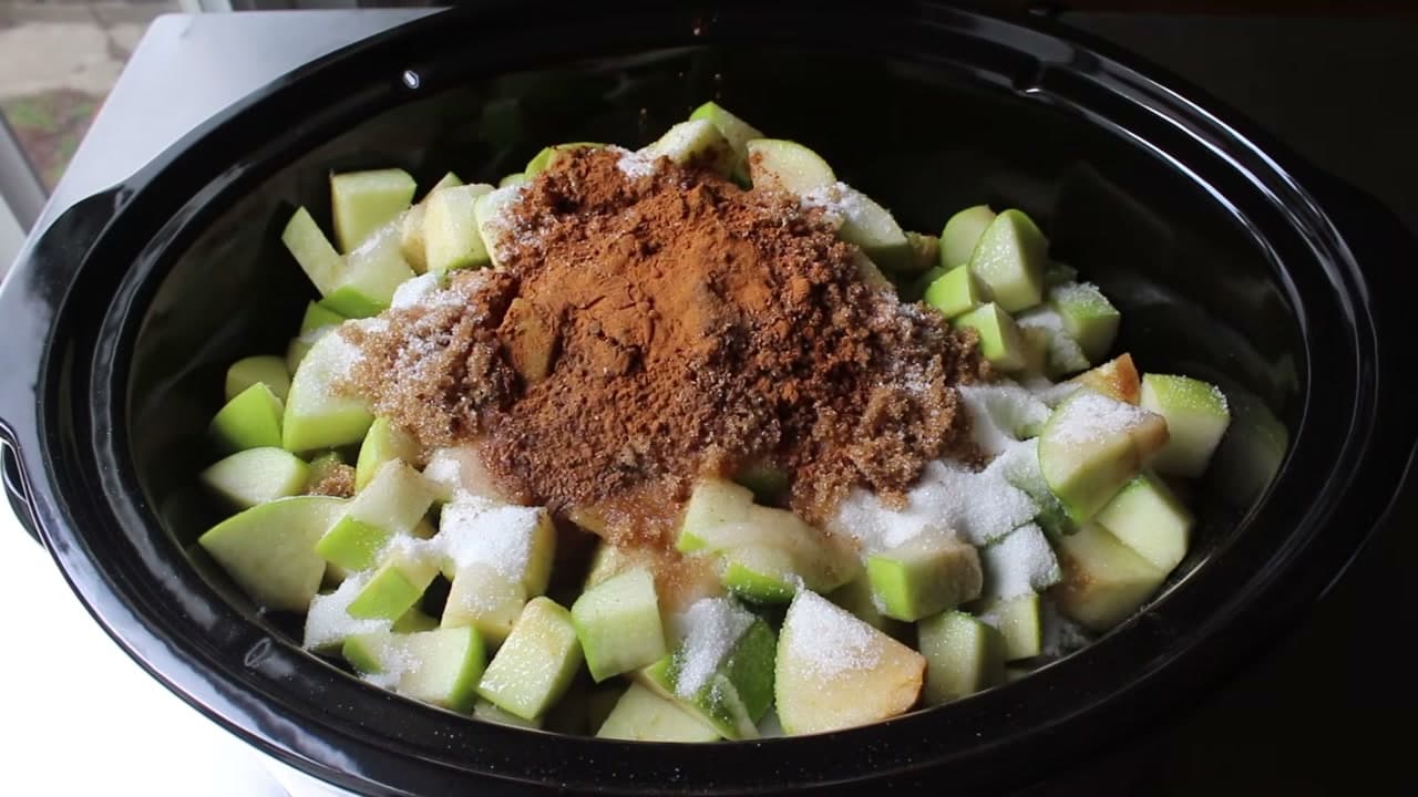 Step 3: Pour the Sugars and Spices Over the Apples - How to Make Apple Butter in a Slow Cooker