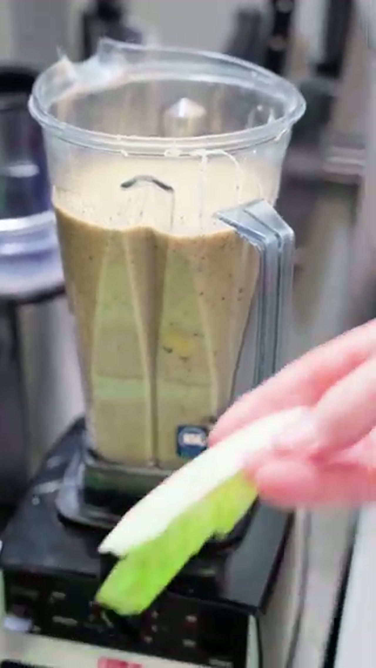 Step 6: Step 6: Watch the Dressing Thicken and Turn Creamy