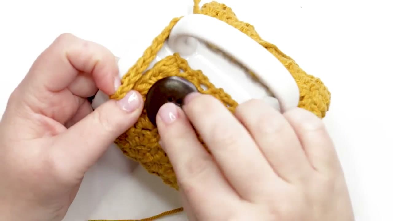 Step 8: Step 8: Buttonhole Loop, Sew the Button, Finish Up