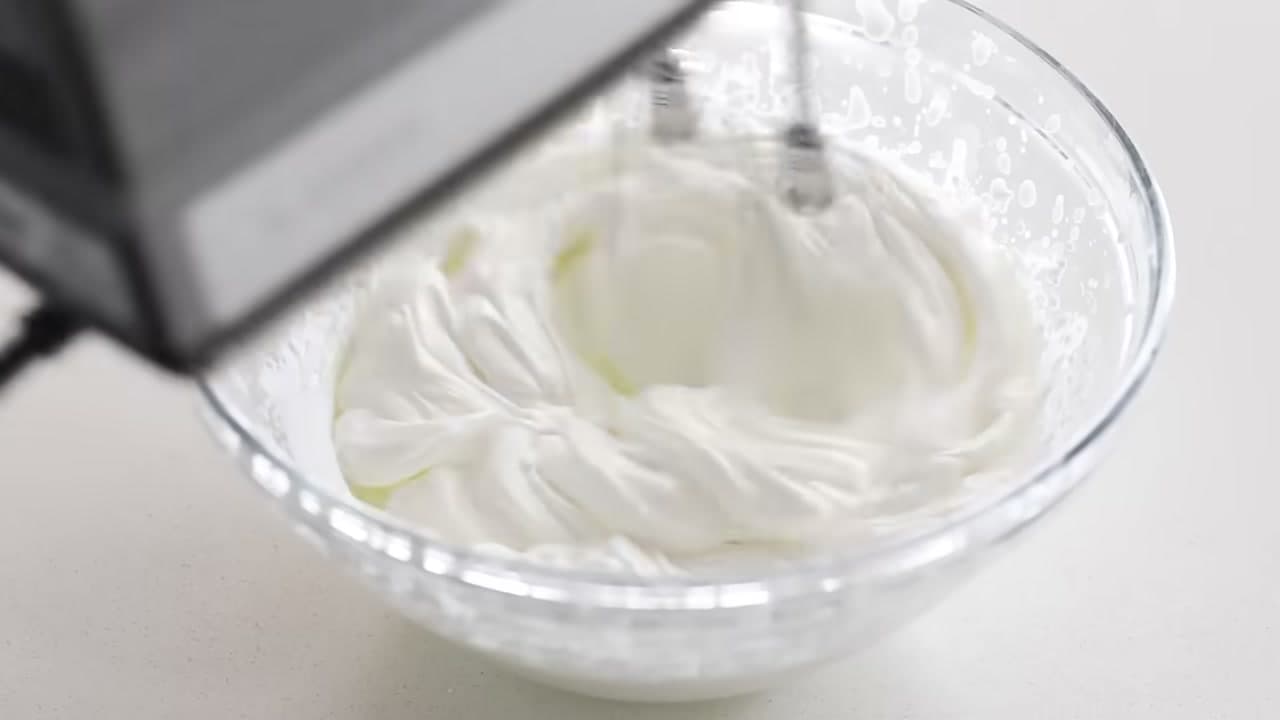 Step 7: Whip the Cream to Soft Peaks - How to Make Hot Chocolate