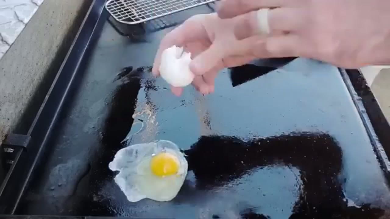 Step 5: Step 5: Fry Eggs and Breakfast