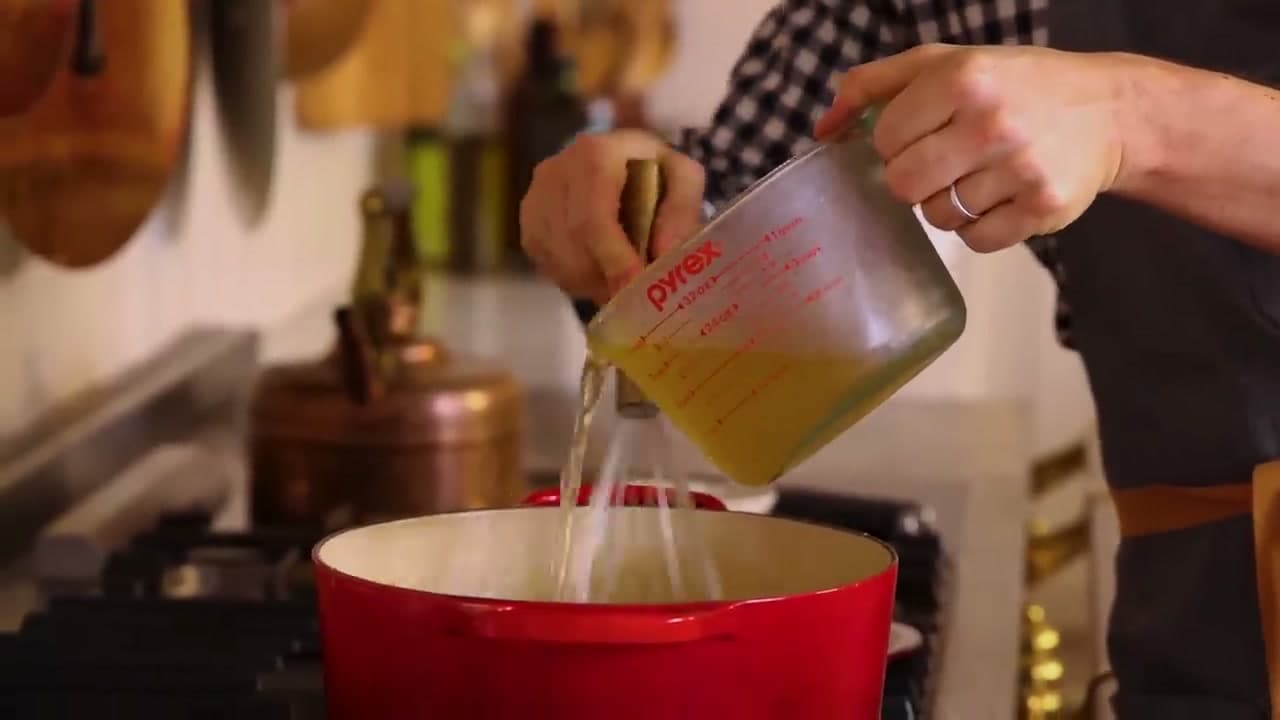 Step 5: Step 5: Whisk in the Broth and Half-and-Half