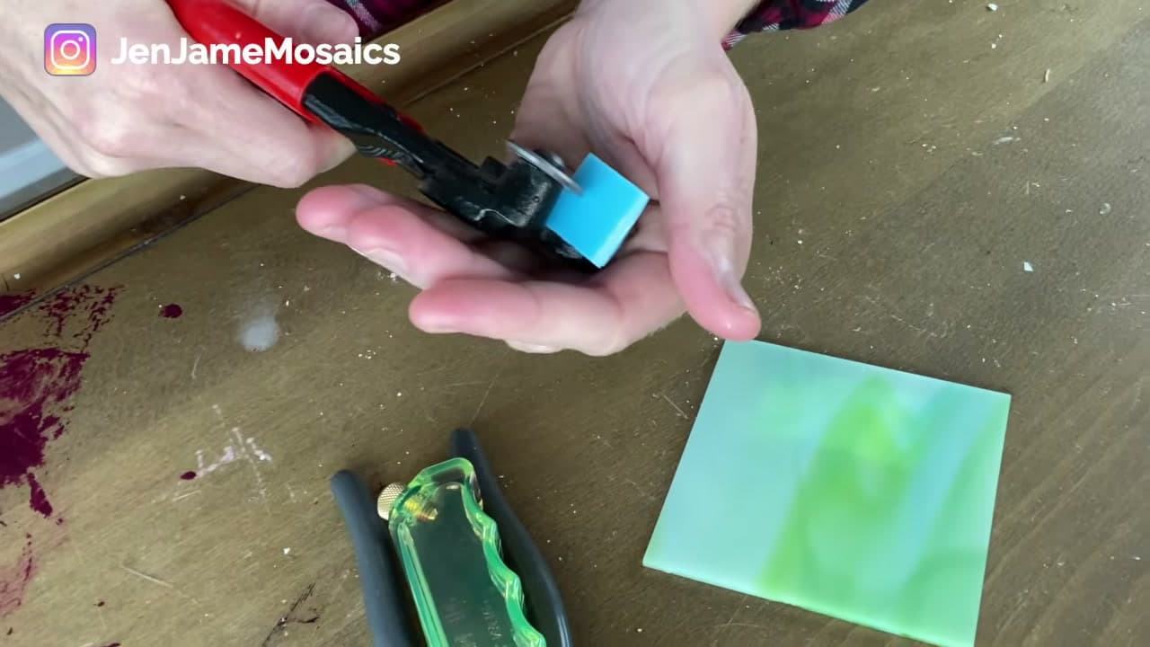 Step 2: Cup Your Hand Around the Tile - How to Use Tile Nippers to Cut Mosaic Glass