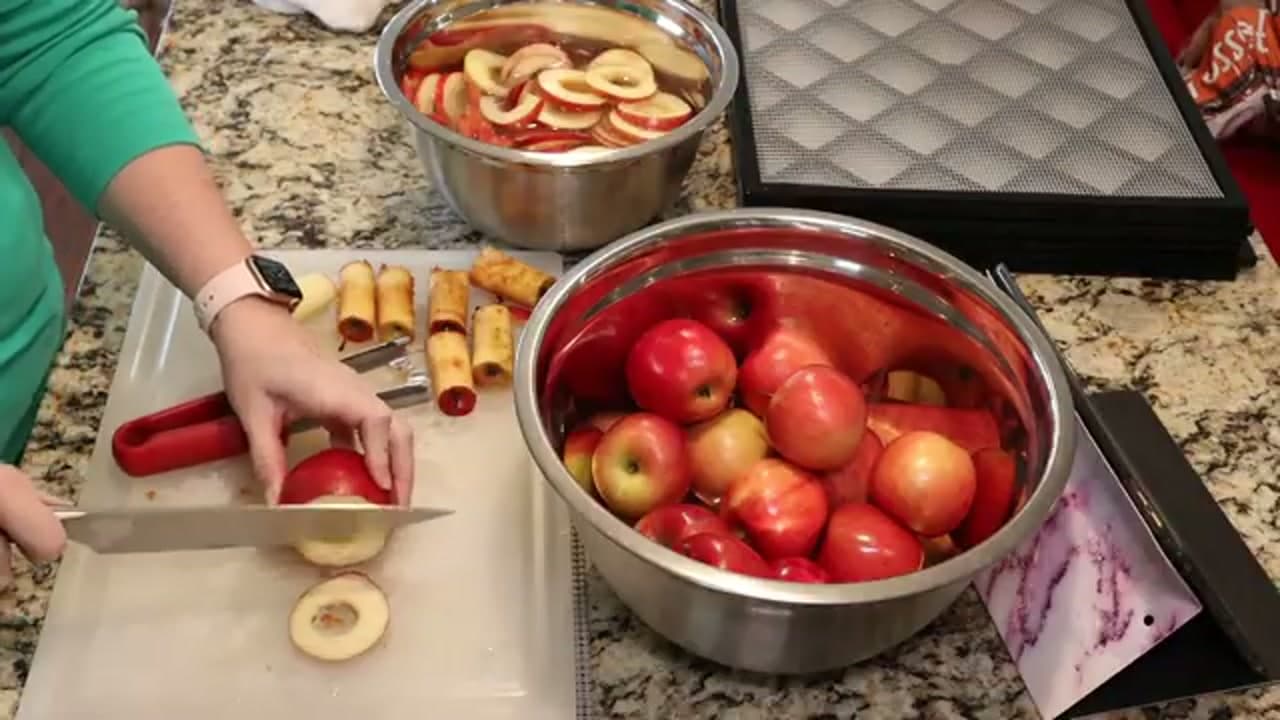 Step 2: Slice the Apples Into Thin Rings