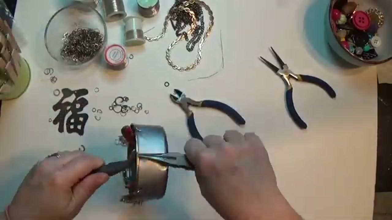 Step 6: Step 6: Attach the Dangles to the Can