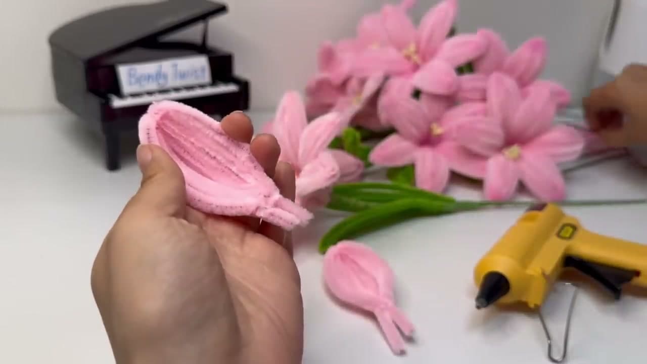 Step 5: Step 5: Wrap a Closed Bud Variation