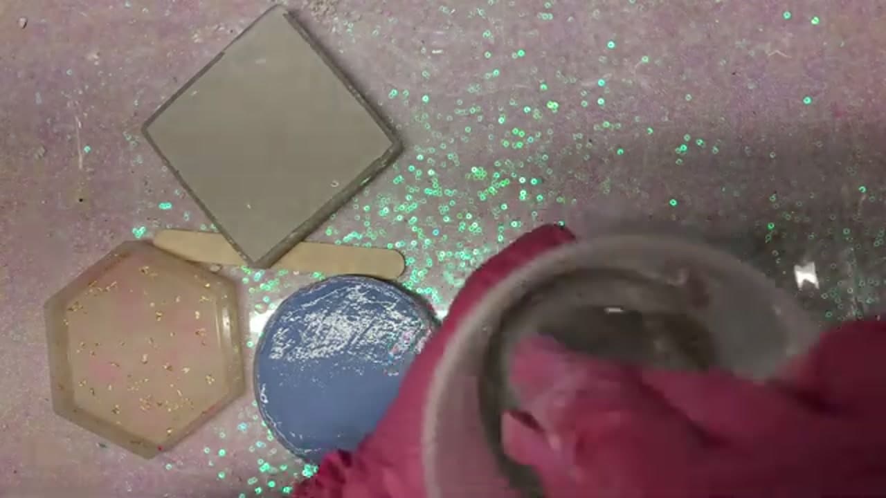 Step 5: Step 5: Fill the Mold and Pop the Bubbles