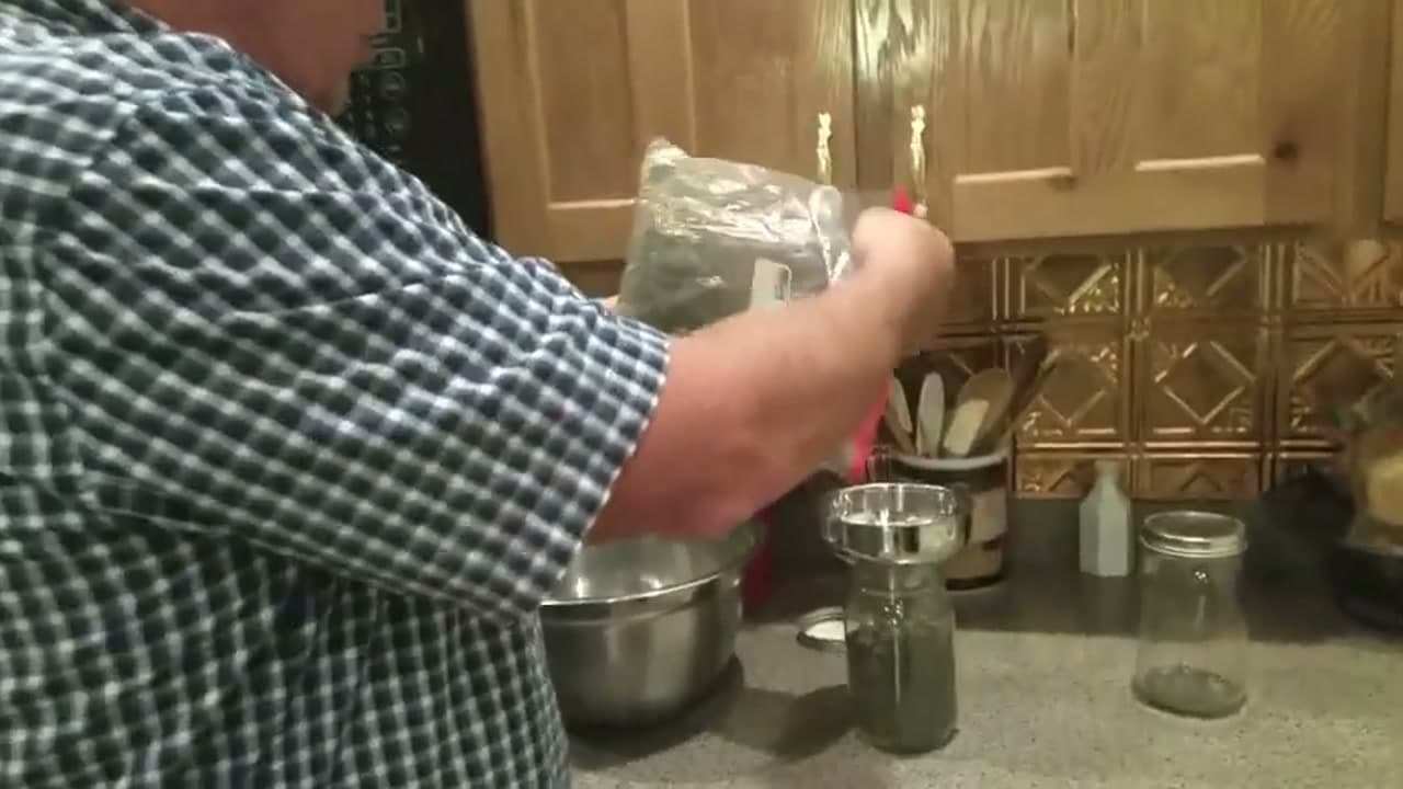 How to Dry Basil at Home