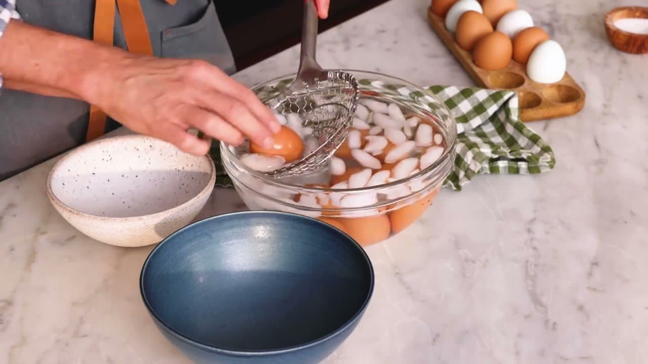Step 2: Step 2: Boil 7 minutes then transfer to an ice bath