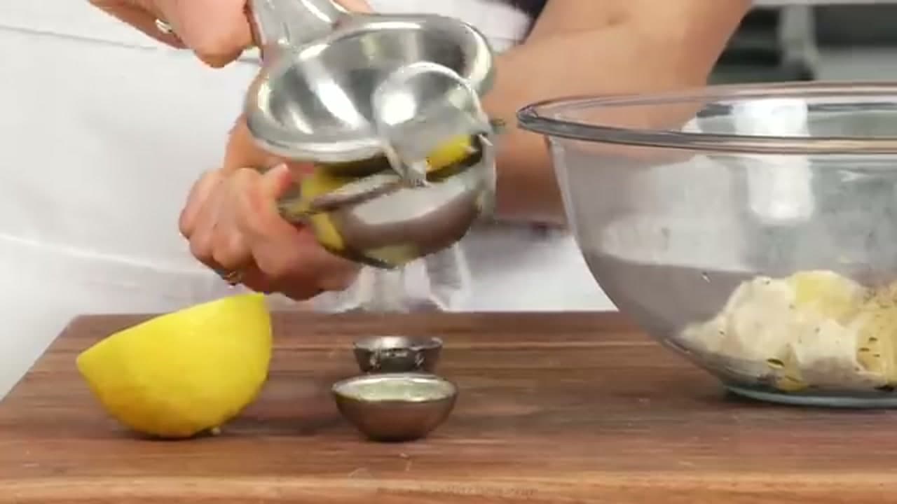 Step 5: Step 5: Squeeze in Fresh Lemon Juice