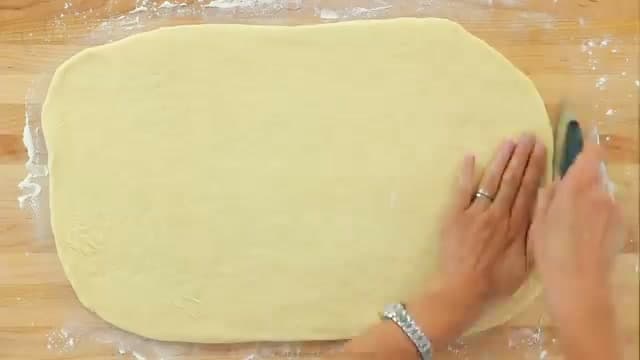 Step 3: Step 3: Roll the Dough into a Rectangle