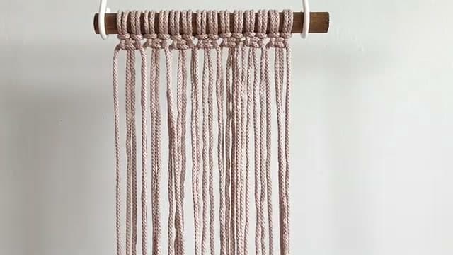 Step 3: Make the First Row of Square Knots