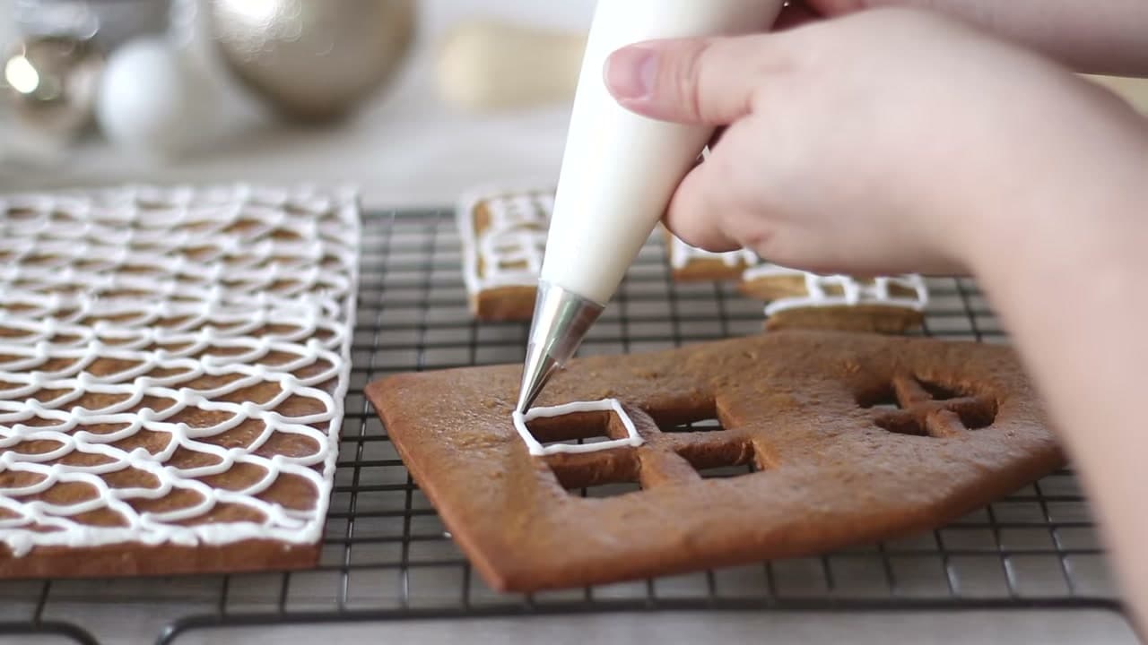 Step 7: Decorate the Pieces Flat - How to Make a Gingerbread House