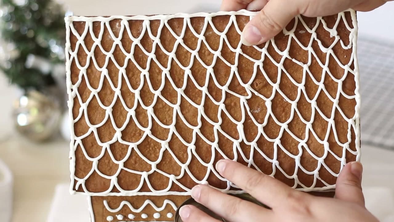 Step 9: Add the Roof, Chimney and Door - How to Make a Gingerbread House