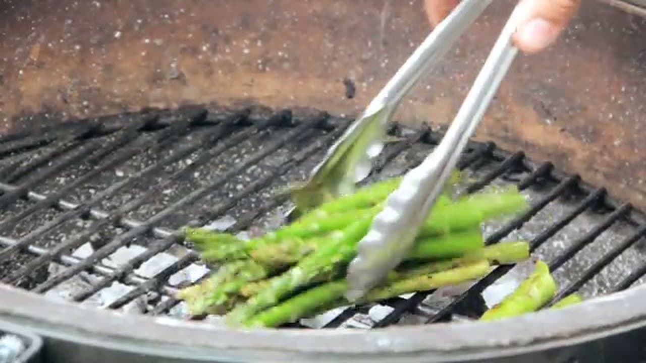 Step 7: Step 7: Grill 90 Seconds Per Side Until Charred