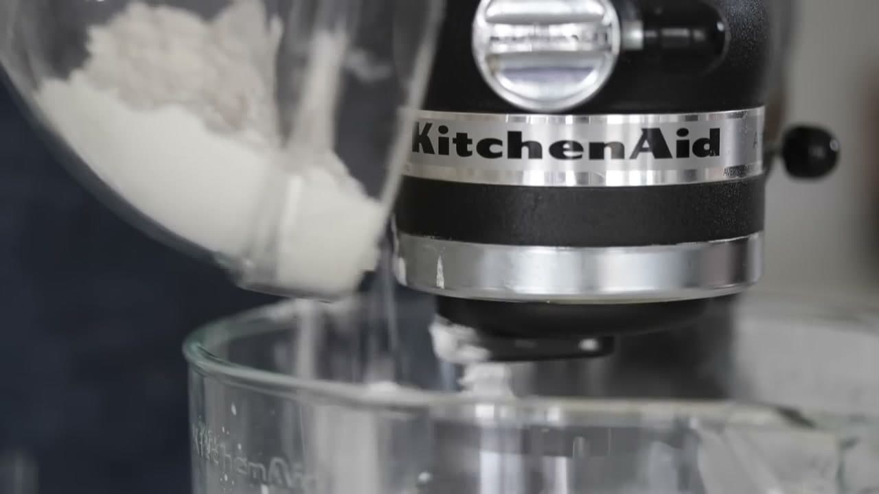 Step 5: Step 5: Mix in the Flour Until Smooth