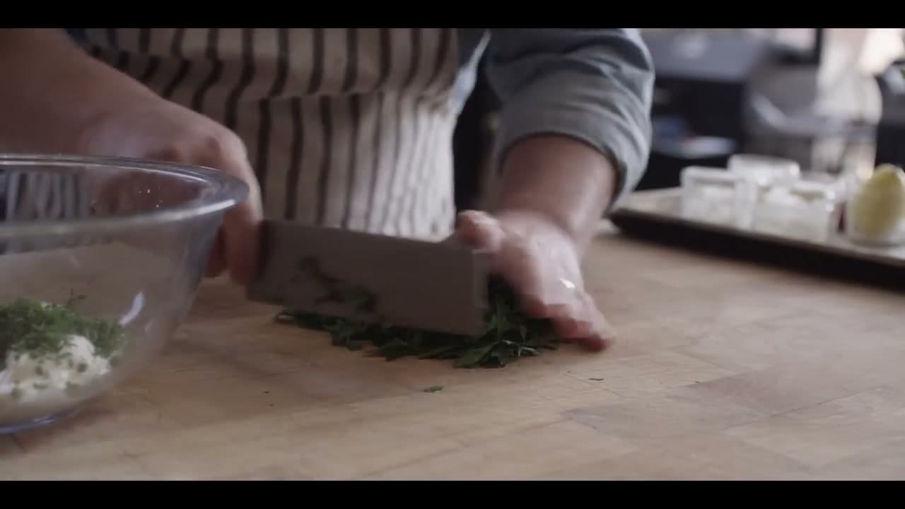 Step 4: Step 4: Mince the Parsley