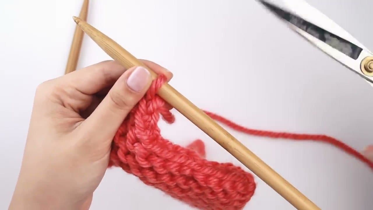 Step 6: Step 6: Cut the Yarn