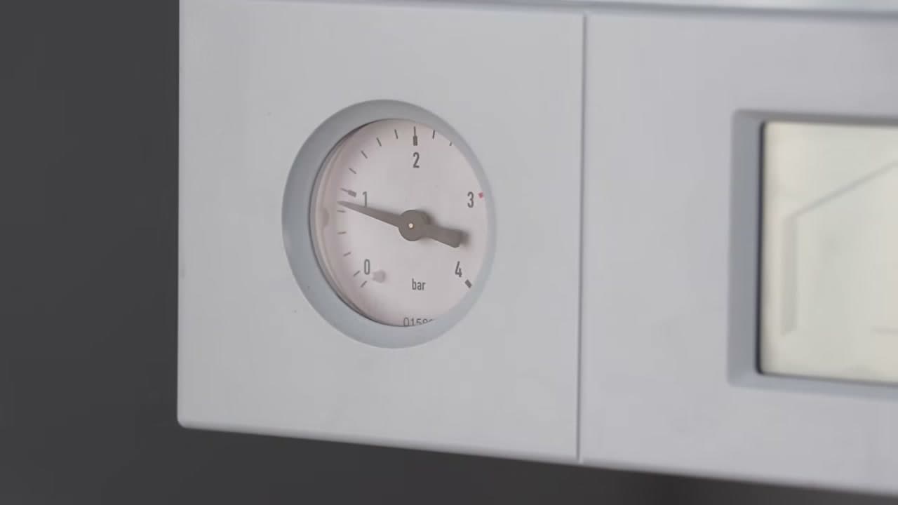 Step 7: Read the Boiler Pressure Gauge - How to Bleed a Radiator and Get the Pressure Back Up