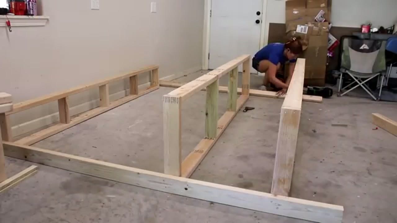 Step 3: Step 3: Stand and Connect the Frame
