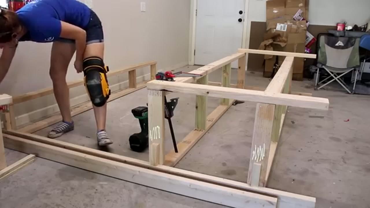 Step 4: Step 4: Screw and Glue the Joints
