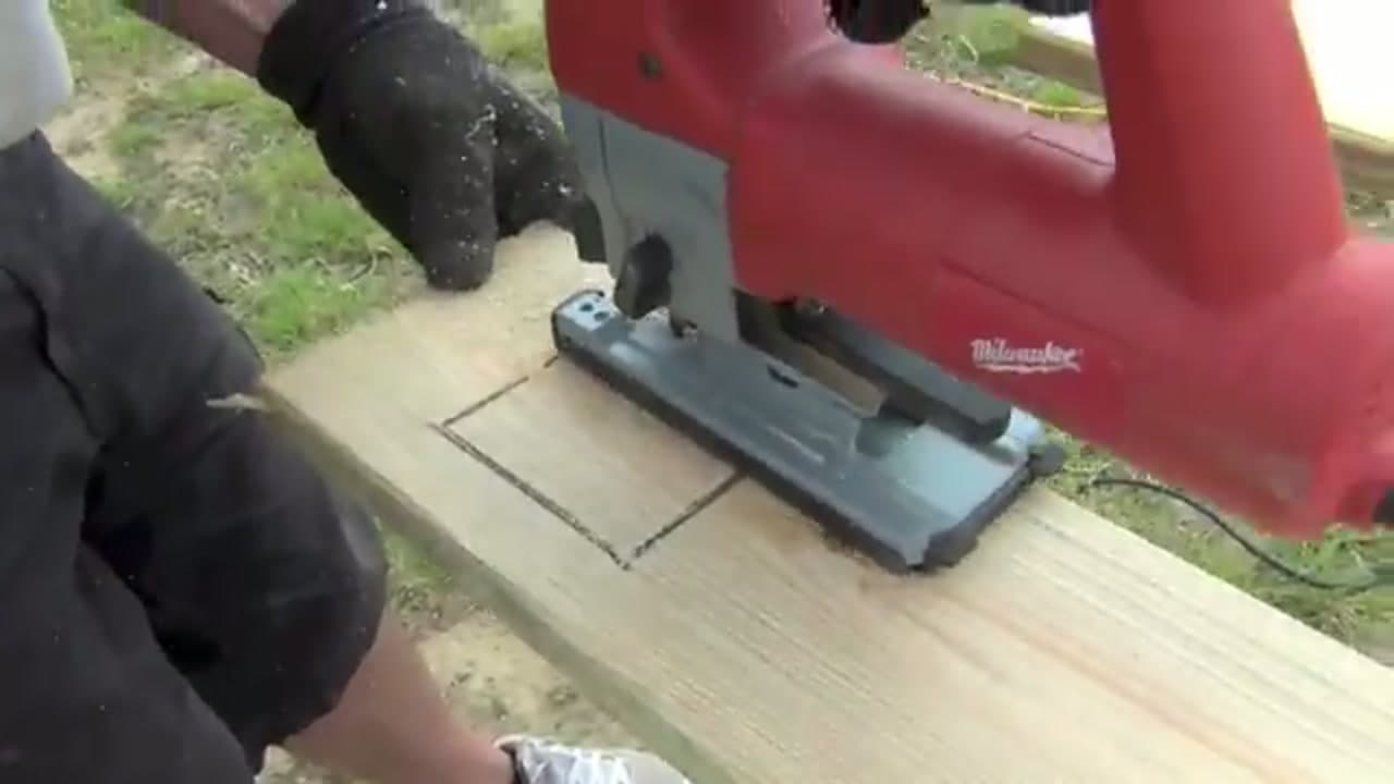 Step 7: Step 7: Notch Boards Around the Posts