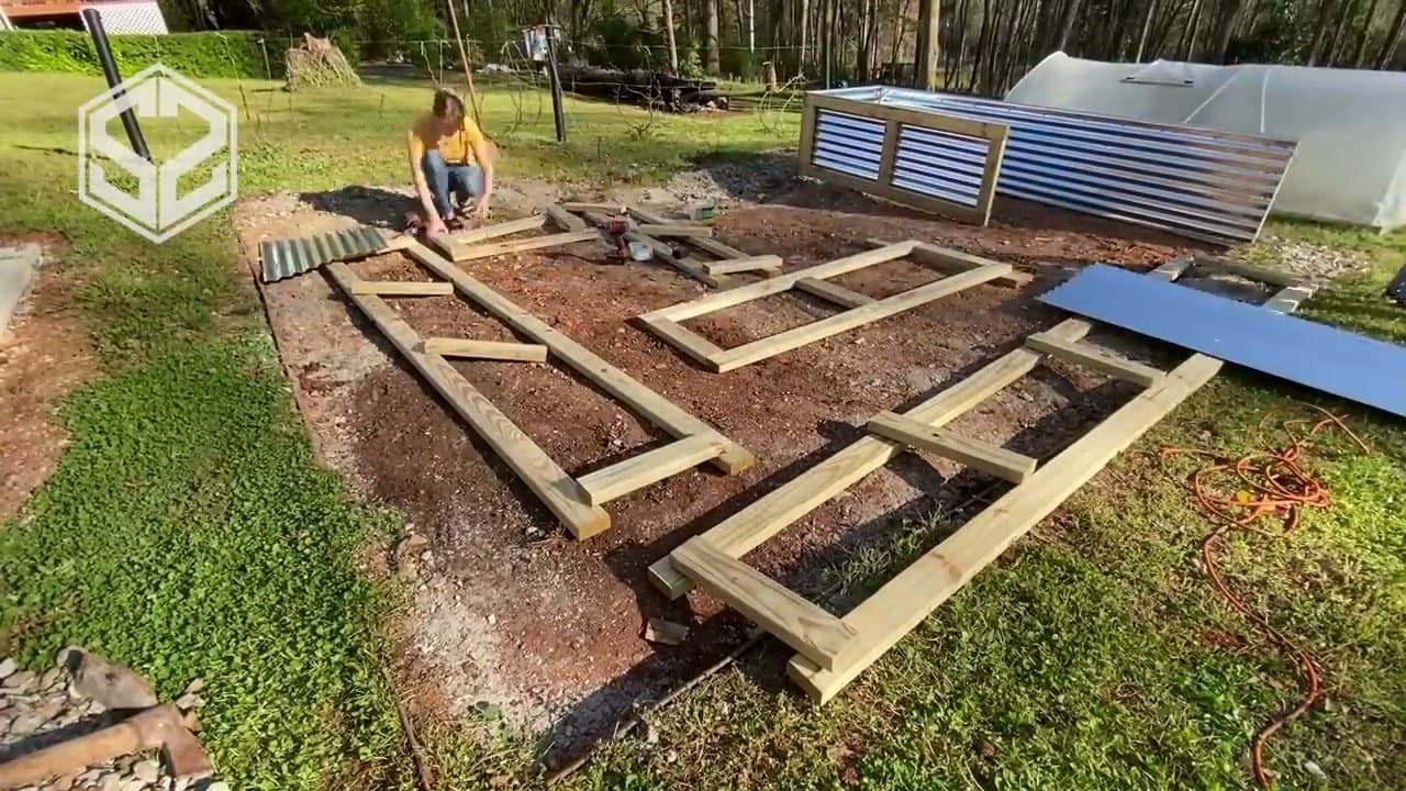 Step 3: Step 3: Build Each Panel With Toenailed Screws