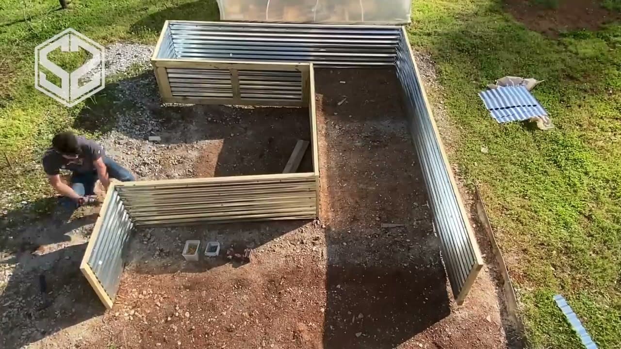 Step 5: Step 5: Connect the Panels at the Corners