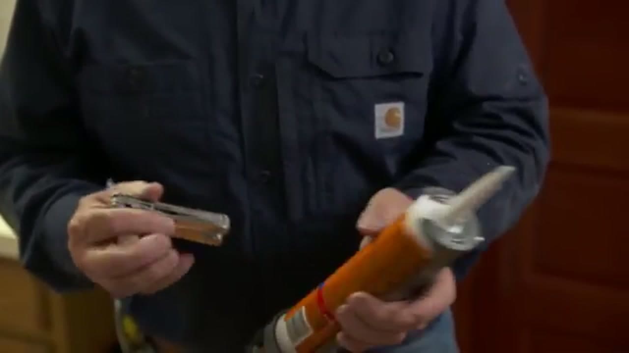 Step 6: Step 6: Load and Cut the Caulk Tube