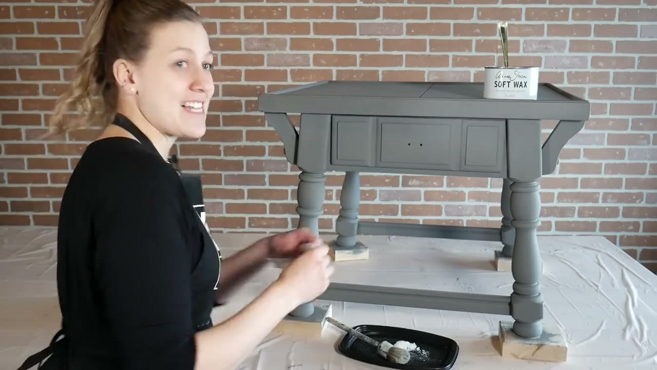 Step 6: Step 6: Wipe Away Excess Wax with a Lint-Free Cloth