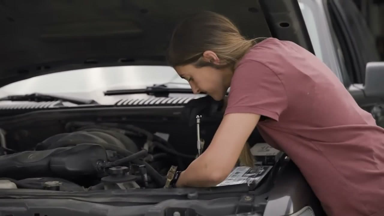 Step 6: Step 6: Set the New Battery In and Connect Positive First