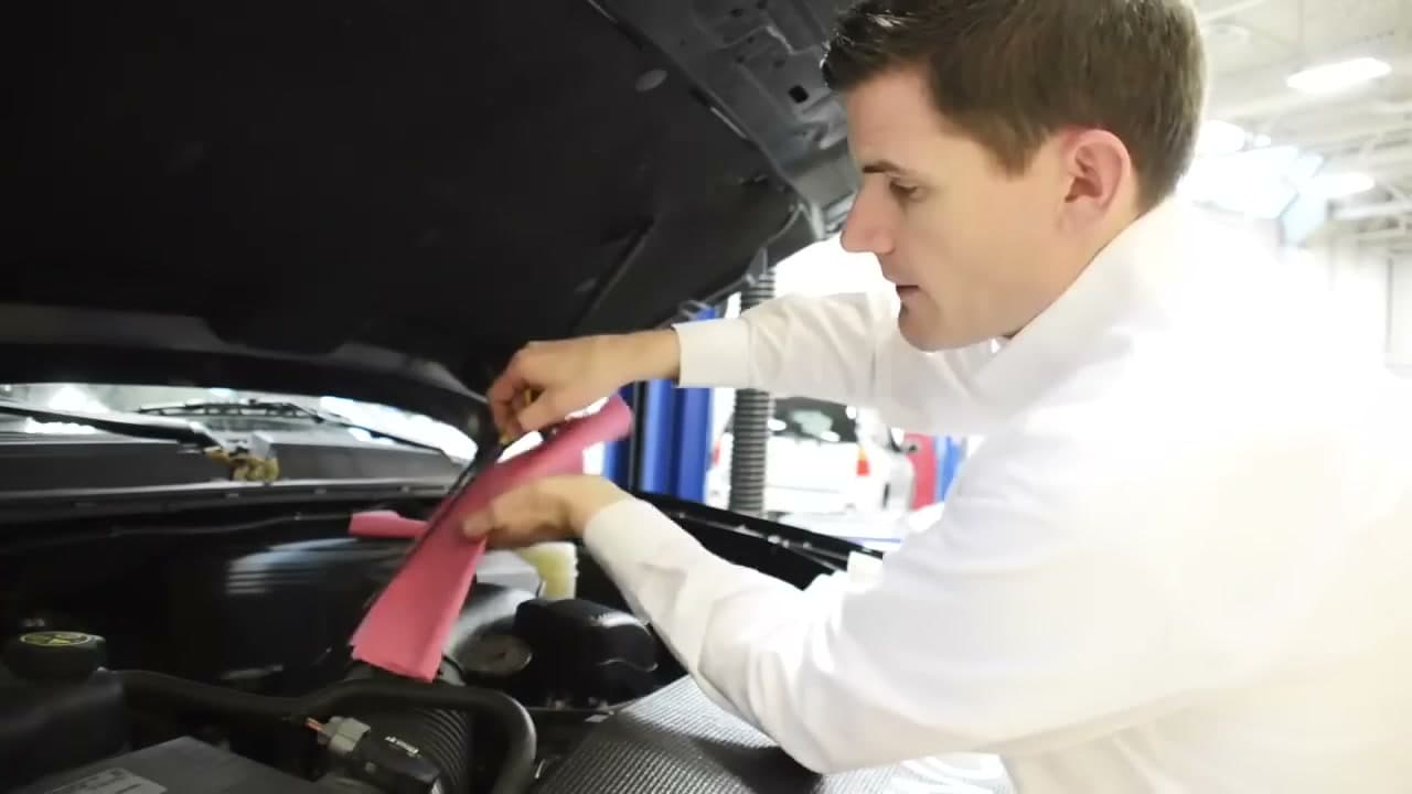 Step 4: Step 4: Wipe the Dipstick Clean With a Rag