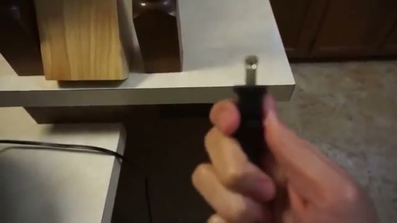 Step 5: Step 5: Close the lid and plug in