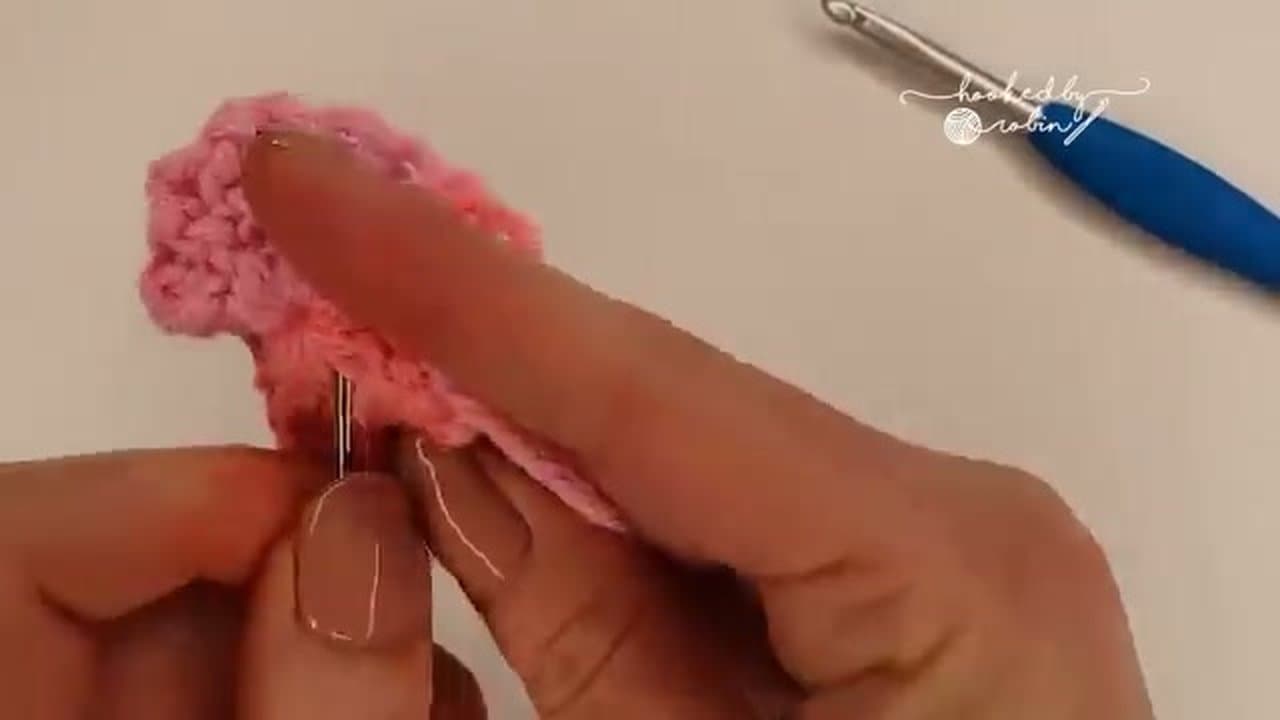 How to Crochet a Heart (in About 2 Minutes)
