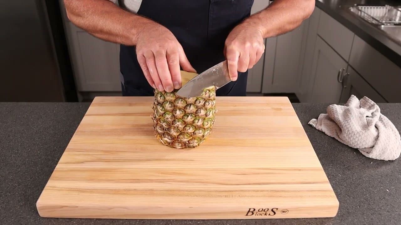 Step 3: Step 3: Slice off the skin in strips