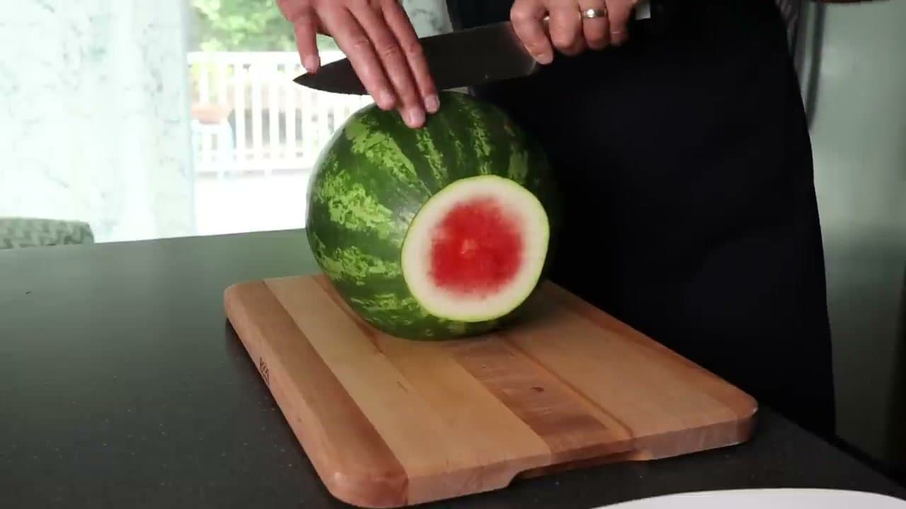 Step 3: Step 3: Cut down the middle into halves