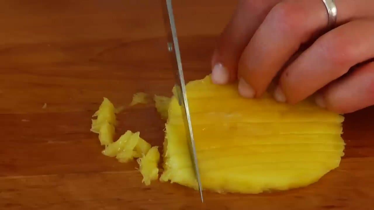 The finished result: How to Cut a Mango