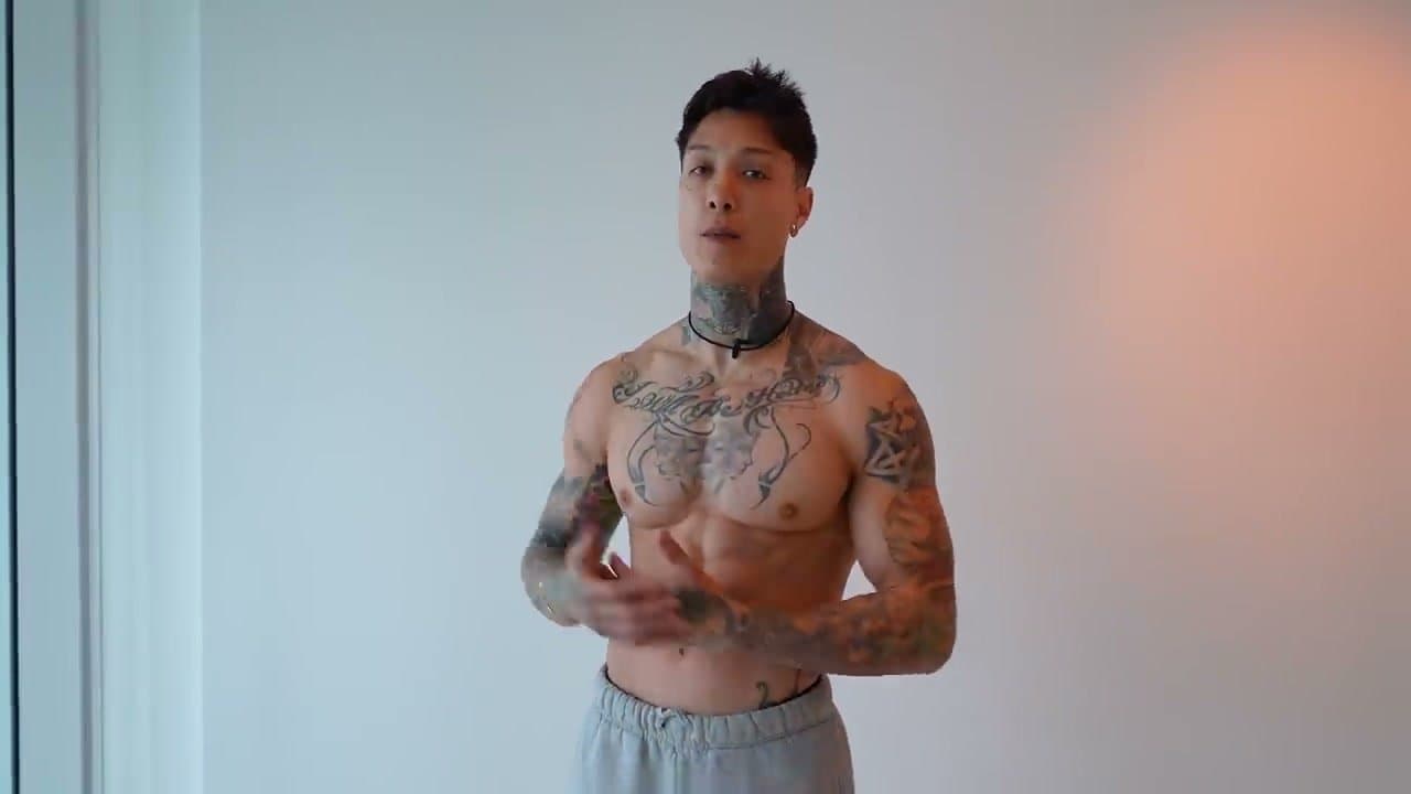 Step 4: Step 4: Lower Your Chest to the Ground With Control