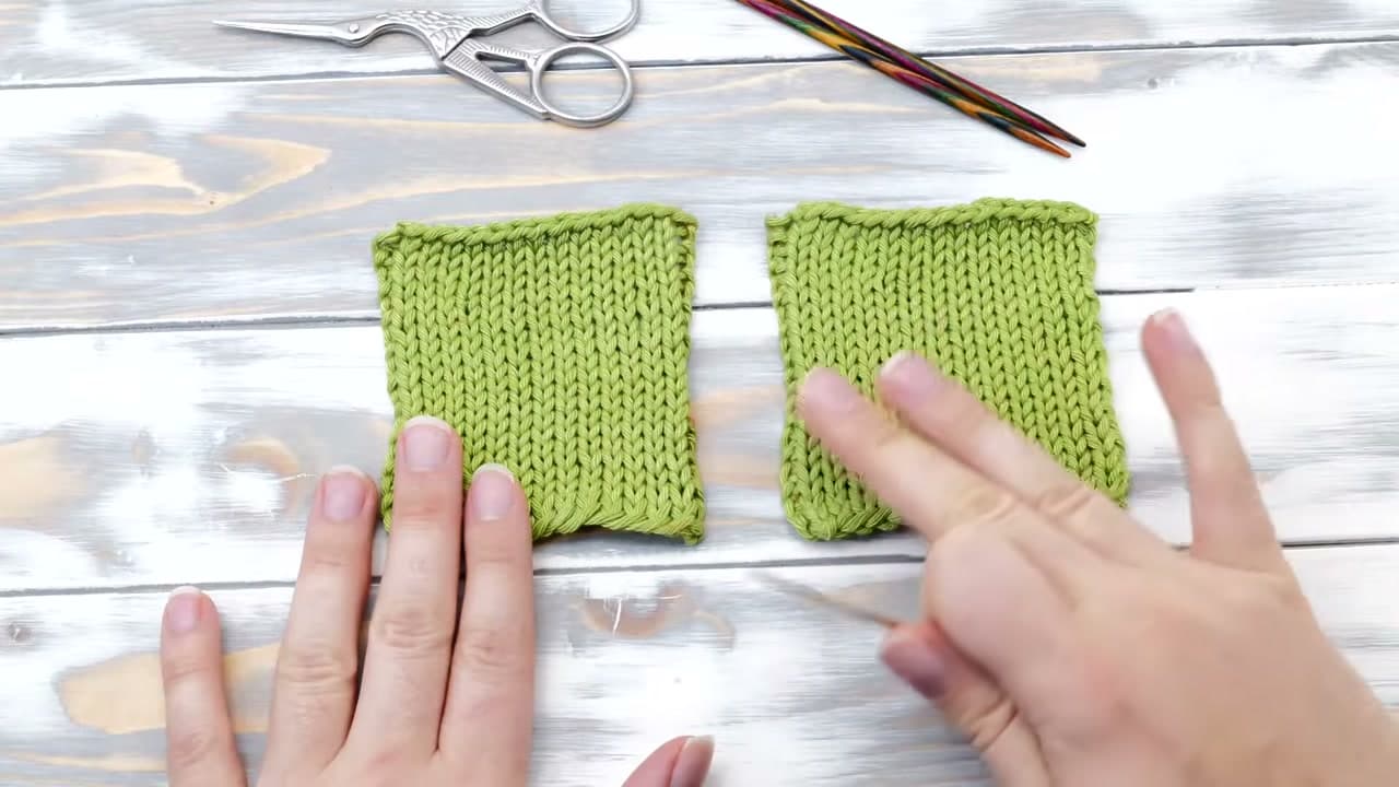 Step 1: Lay the Two Stockinette Pieces Side by Side - How to Mattress Stitch Two Knitted Pieces Together