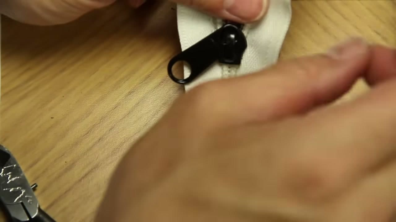 Step 5: Feed the Second Side In - How to Fix a Zipper That Came Off the Track