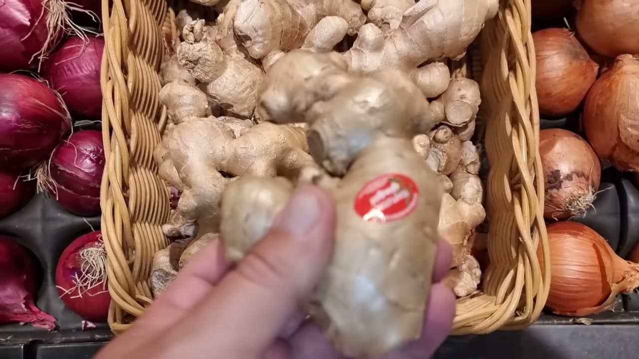 Step 1: Step 1: Pick a Healthy Piece of Ginger